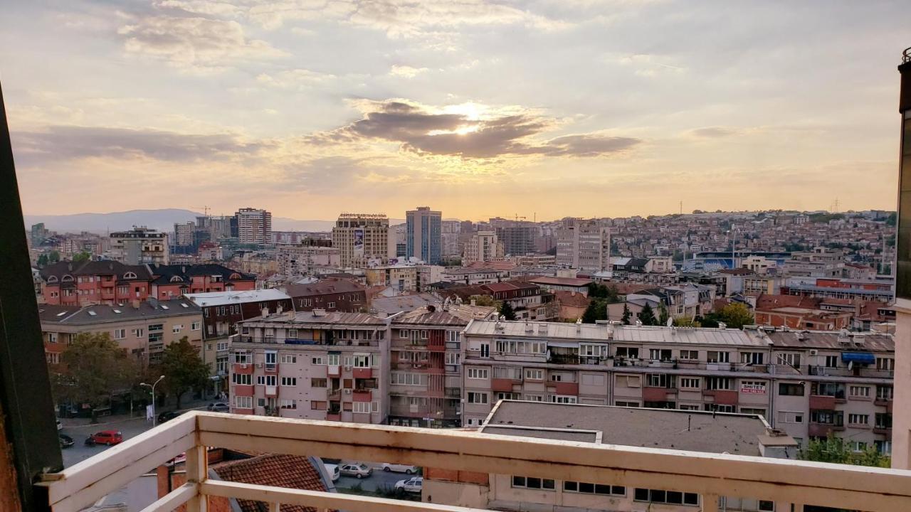 Spacious Downtown Apartment With A City View Приштина Экстерьер фото